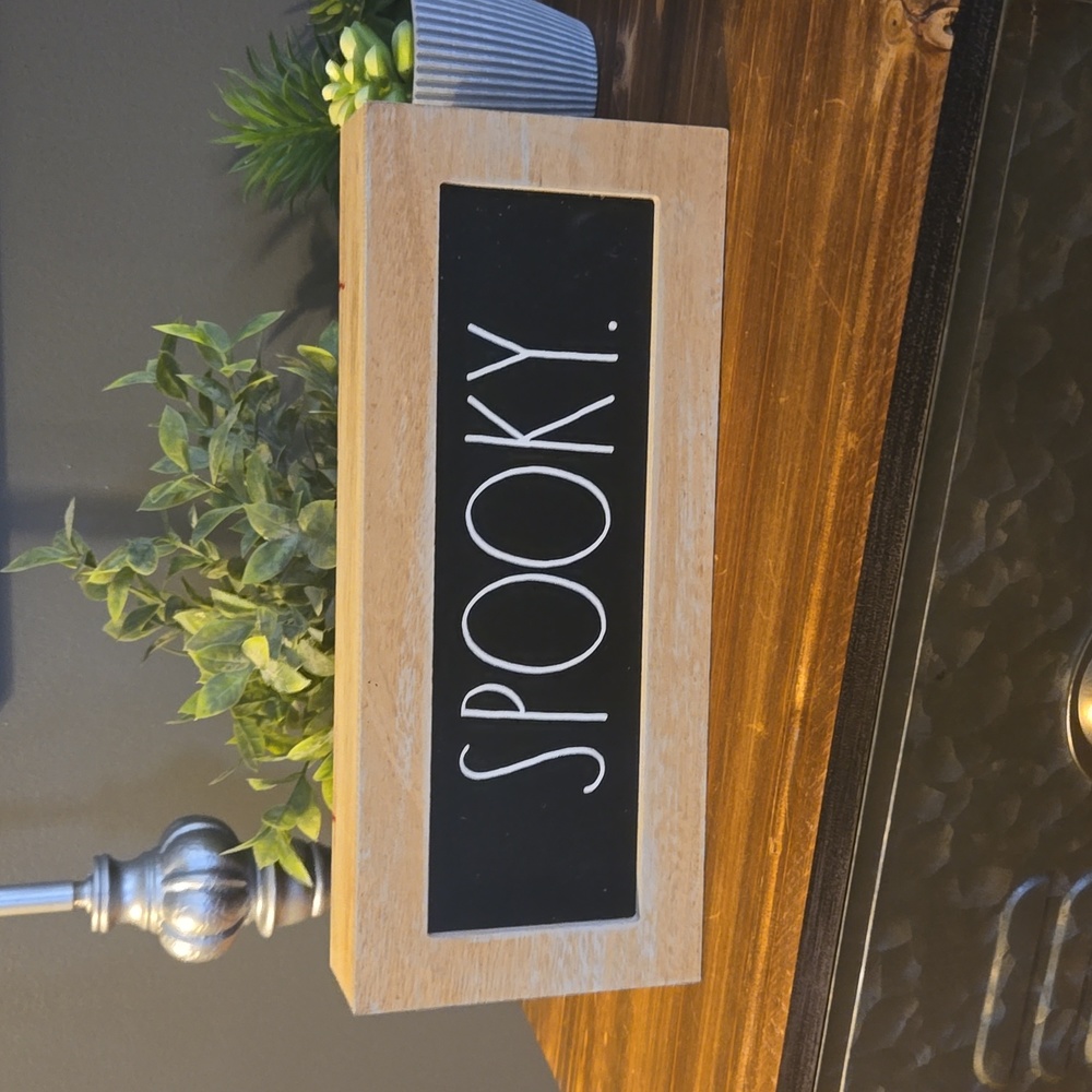 Rae Dunn SPOOKY Sign